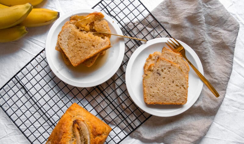 Veganes Bananenbrot in Scheiben